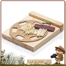 kit allume feu bushcraft Petromax. Composé d'allumettes, copeaux de bois imbibés de cire, morceaux de bois sec